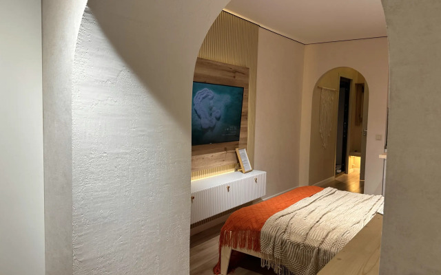 Studiya S Dizaynerskim Remontom V Tsentre Flat