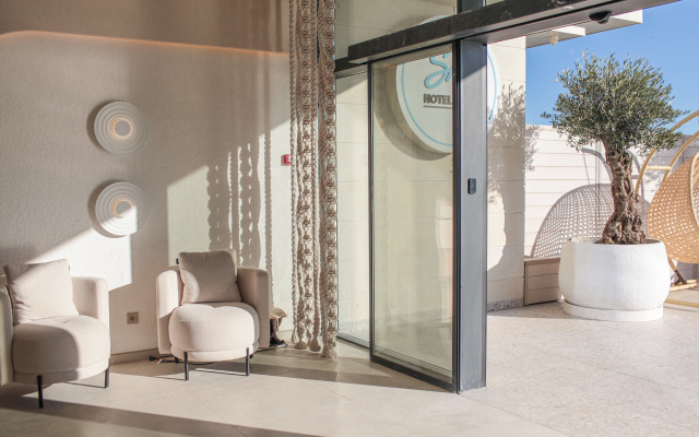 Отель Sky Hotel