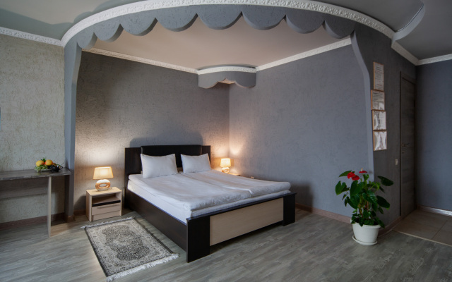 Van Mini-Hotel