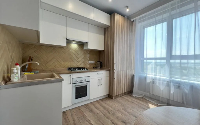 V Tsentre Goroda V Zhk Levoberezhye Flat