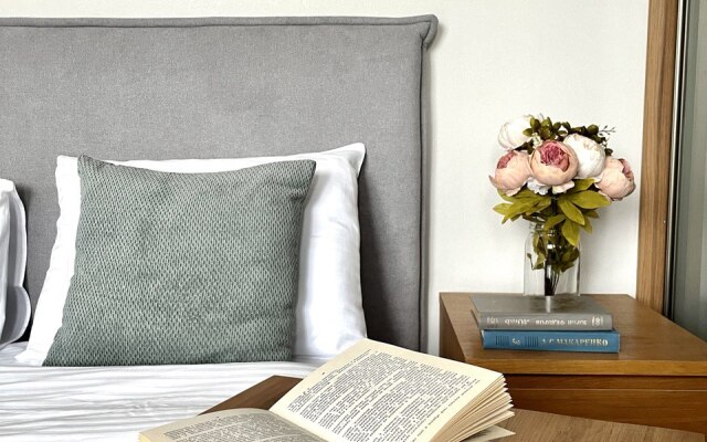 Intelligent u Finlyandskogo vokzala Satin home Flat