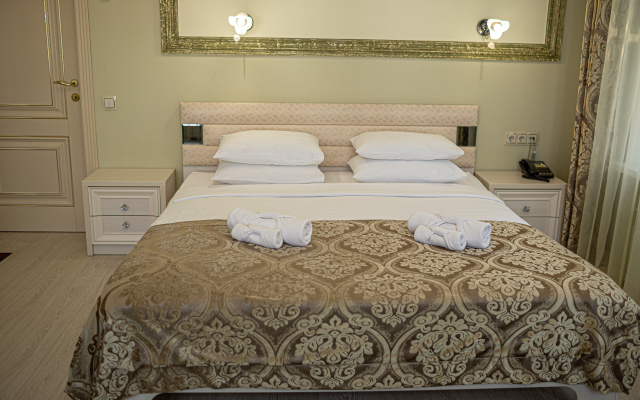 Knyagini Uhtomskoj Hotel