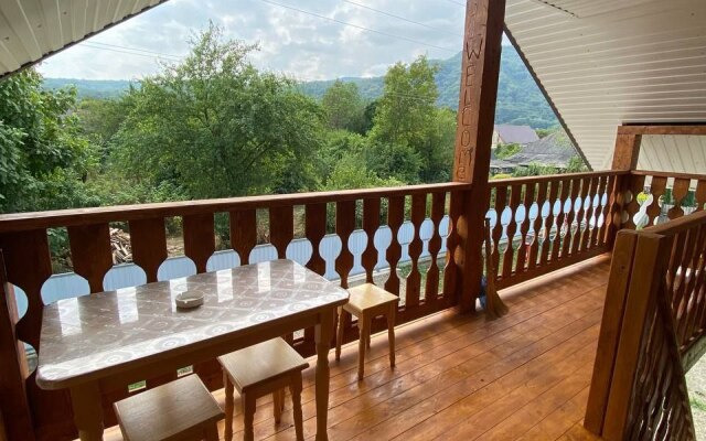 Gostevoy Dom Atmosfera Guest House