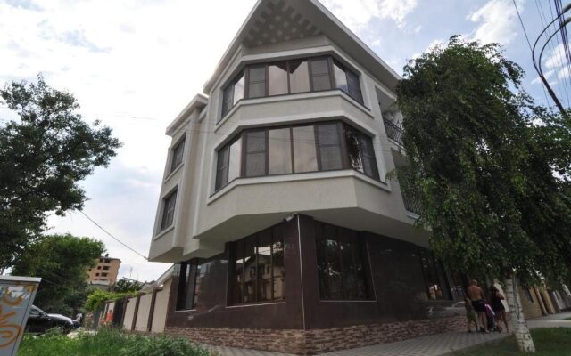 Helena Guest House
