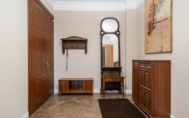 Квартира писателя в центре Петербурга с бесплатной парковкой