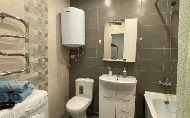 Uyutnaya Yevrodvushka 5 minyt ot Zh/d vokzala Flat