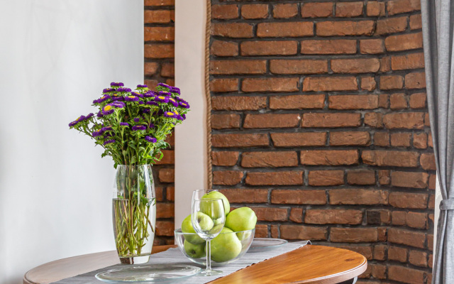 M1C Lyuks Apartments