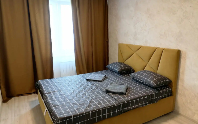 Uyutnaya Trekhkomnatnaya Kvartira 17/2 Flat