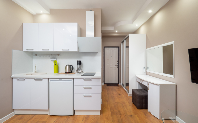 U Morya S Basseinom V ZhK Solnechniy apt 14 Apartments