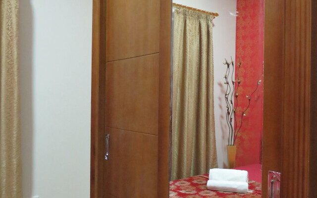 Yin Yang Ryadom S Morem RedSeaLine Apartments