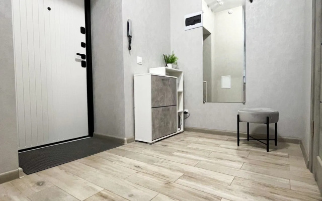 Na Karaulnoy 43/4 Flat