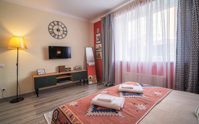Prussia V Starinnom Stile Vozle Ozera Flat