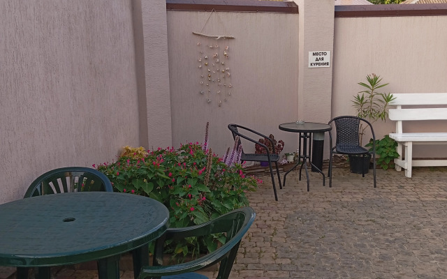Nika Guest house