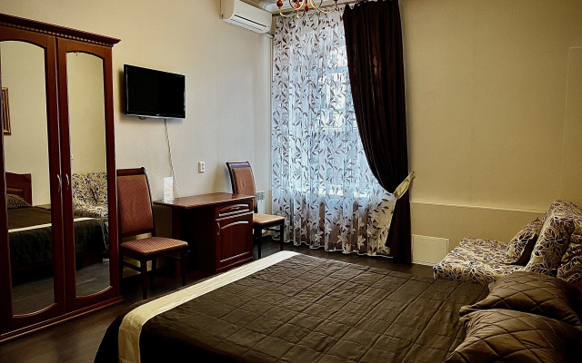 Отель Верона