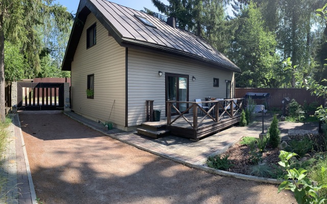 Art Garage Guest House