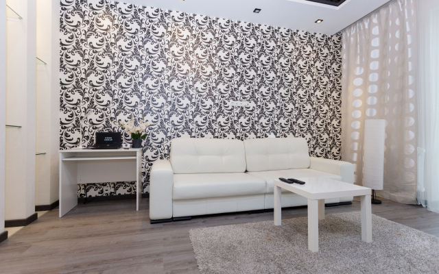 Dvukhkomnatnaia V Istoricheskom Tsentre Flat