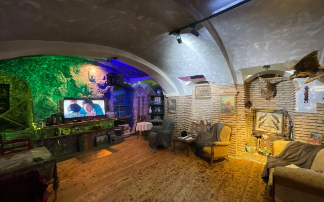 Stone House Metekhi Guest House