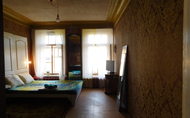 Жилое помещение Старинная комната в обычной трехкомнатной квартире