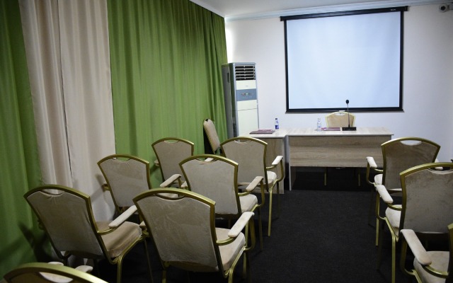 Kurmet Hotel