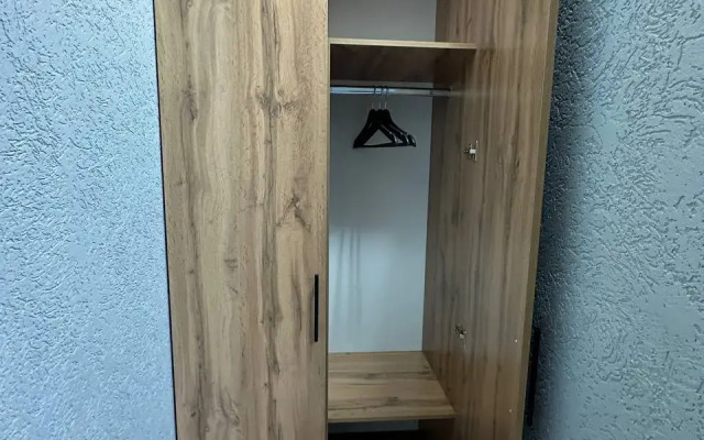 Dlya Chetyreh Gostey Ryadom s Aeroportom Apartments
