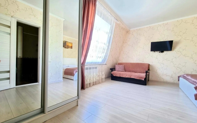 Апартаменты 5 на Пионерском Проспекте 114В