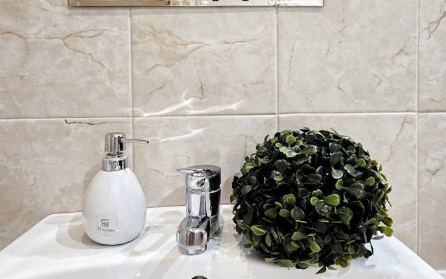 Апартаменты ФлаНск на Крылова 4