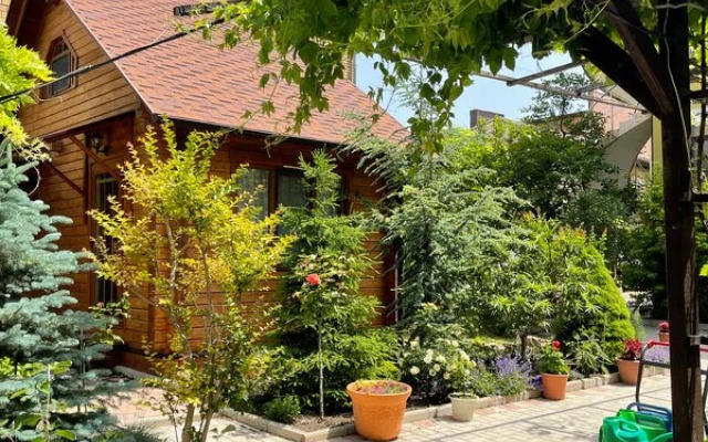 Yava Guest house