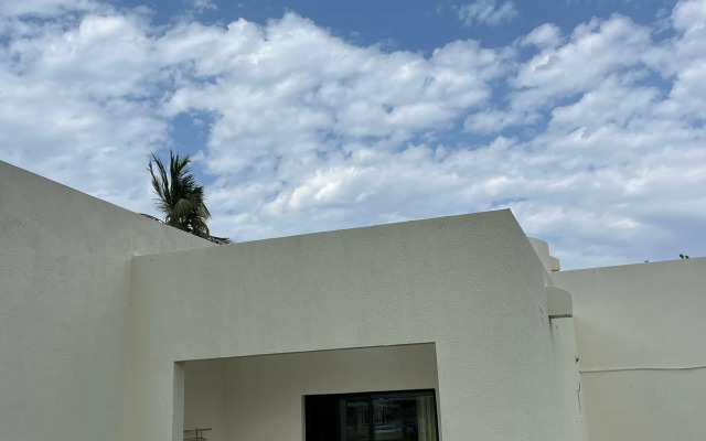 Al Sawadi Beach Resort & Spa