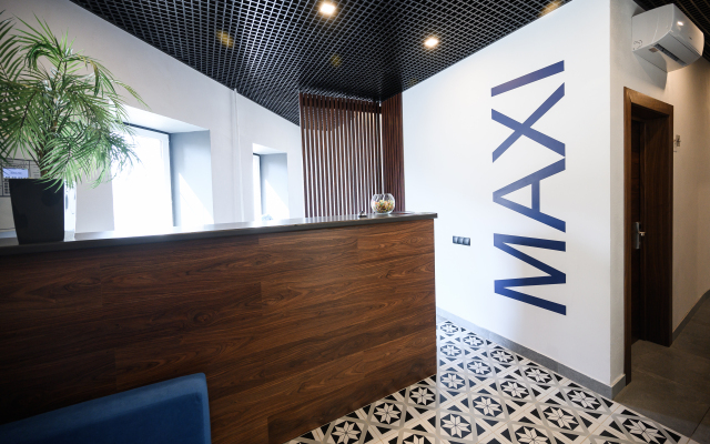 Maxi Hotel