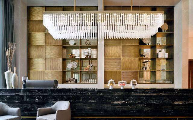 Holiday Inn Dubai al-Maktoum Airport, an IHG Hotel