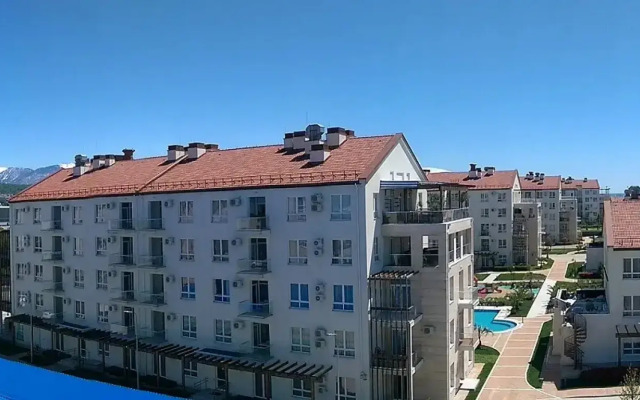 S Vidom Na More - Navy Flat