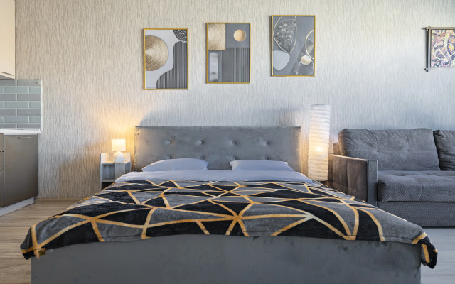 Uyutnaya Studiya S Panoramnym Ostekleniem Apartments