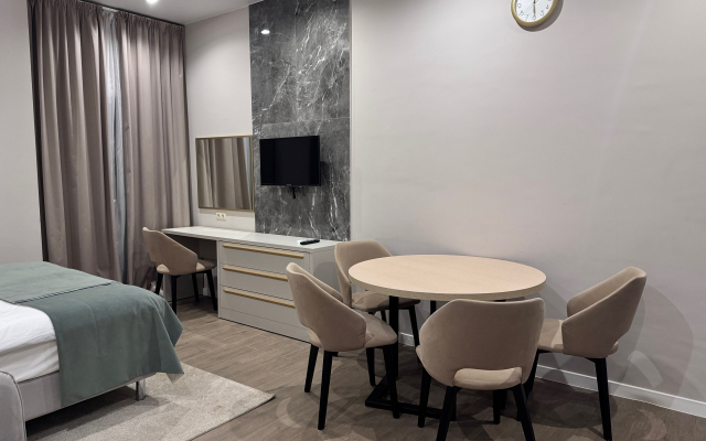 Апартаменты в Отеле Mirror Family на Кирова 95