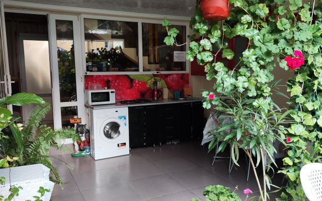 Mart Guest House