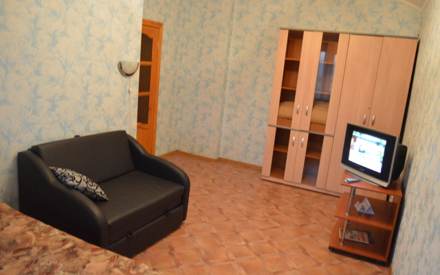 Uyut Flat 6