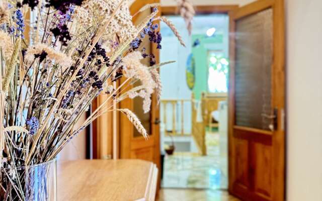 U Kitayskoy Besedki Guest House