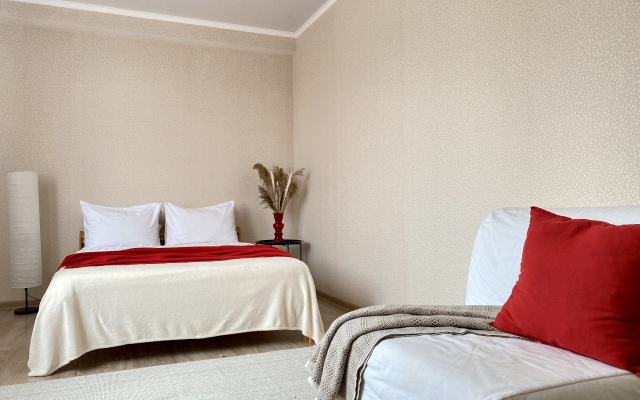 Kak doma v tihom rajone Flat