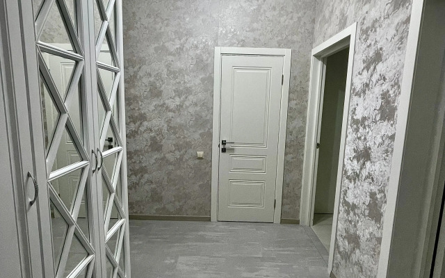 Lyuks V Tsentre Flat