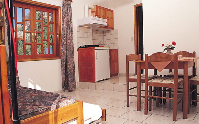 Minos Apartments