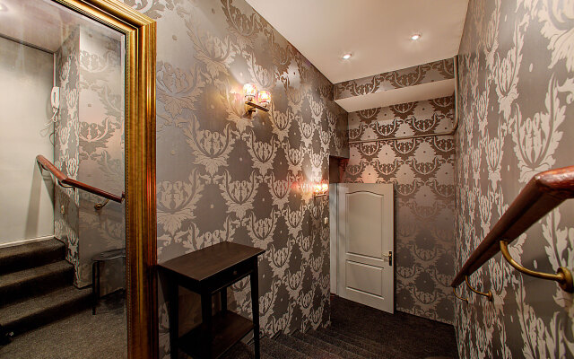 Квартира Лонго Большая Конюшенная 4