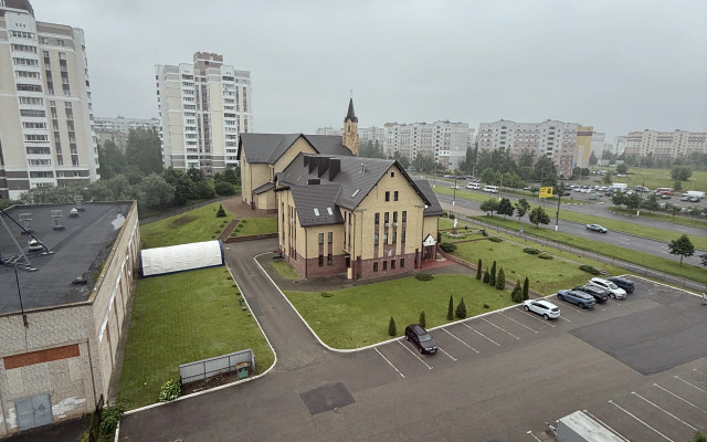 Uyutnaya Odnushka s Dizaynerskim Remontom Flat