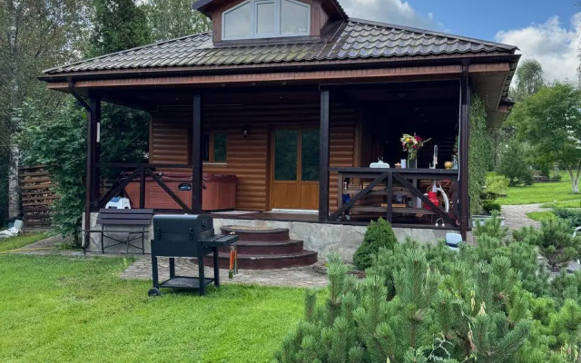 Частный дом с баней и чаном у реки