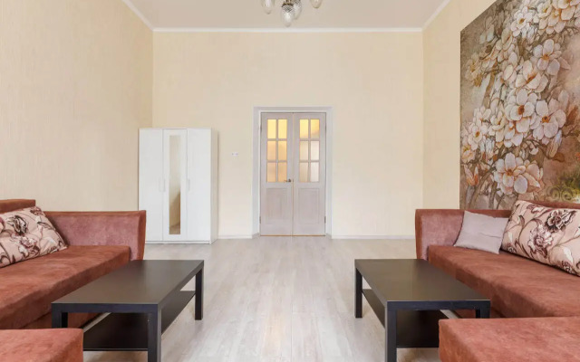 Квартира на улице Малой Морской 6