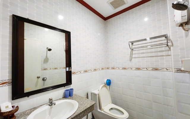 Phaithong Sotel Resort Hotel