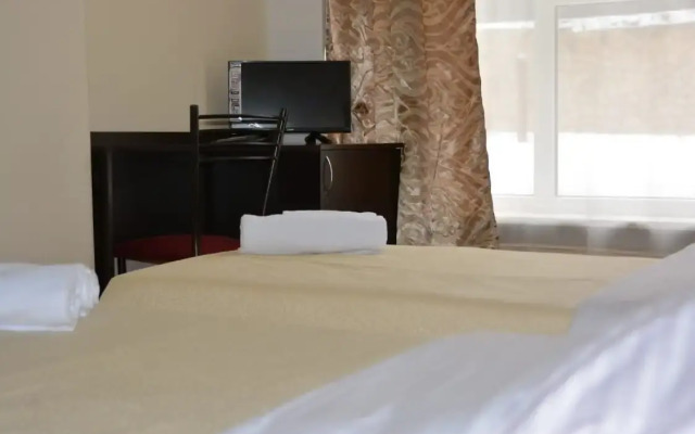 Hotel Crocus Dombay