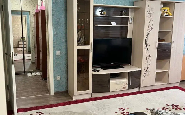 Na Chaykovskogo 6 Flat