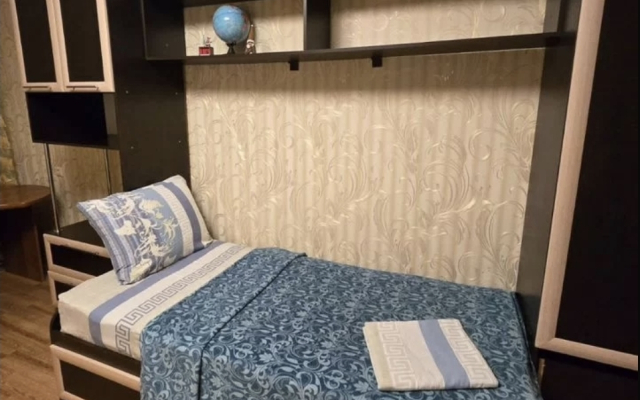 Квартира Просторная трёхкомнатная на Электронной