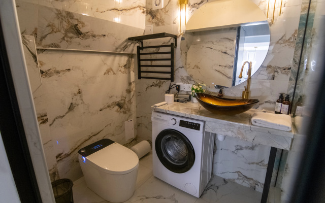 Квартира Hedonism двухэтажная на Московской 34