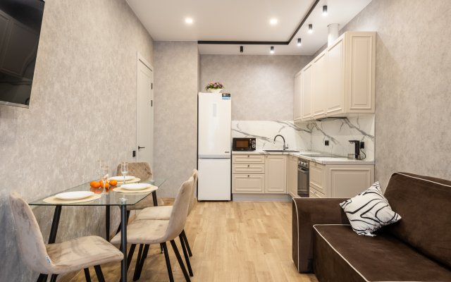 Jane-Apart Big Company Apartments