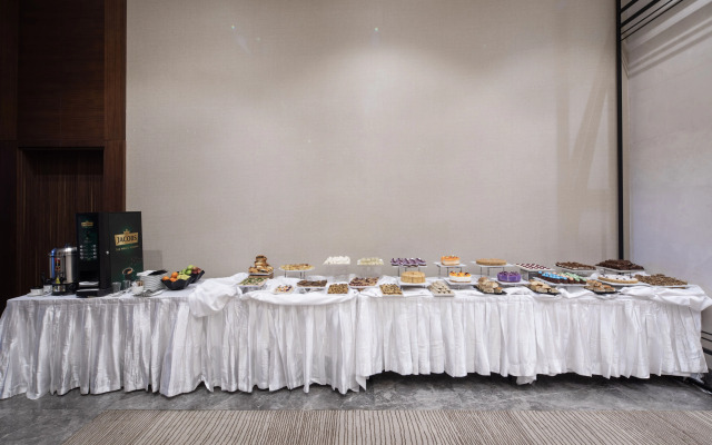 Royal Stay Palace Hotel